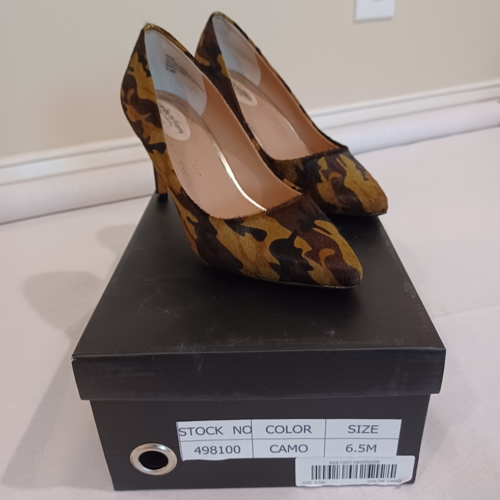 Wendy Williams, Camo Calf Hair Pumps, sz 6.5 med